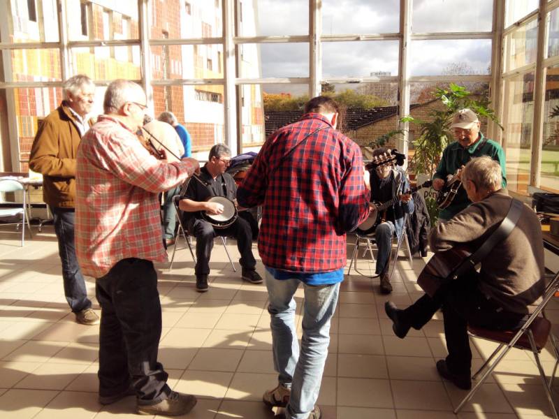 Une jam Bluegrass à la rencontre Winter de Vichy. - Jam Hall